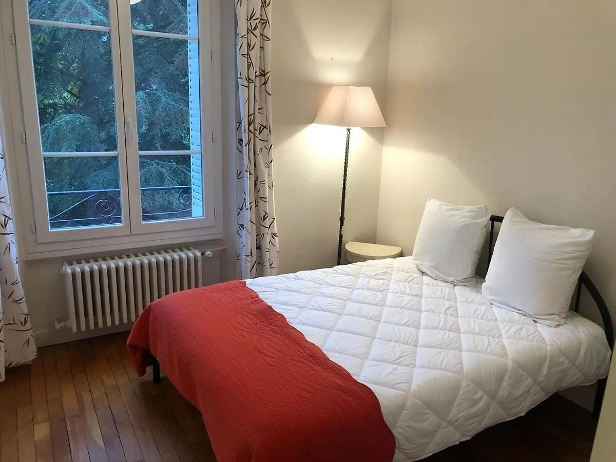 Appartement T4 121 M2 Georges 1Er Centre-Ville 3 Chambres France