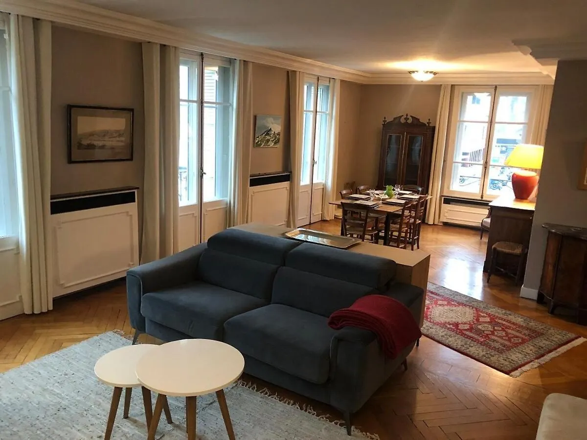 Appartement T4 121 M2 Georges 1Er Centre-Ville 3 Chambres 0*, Aix-les-Bains